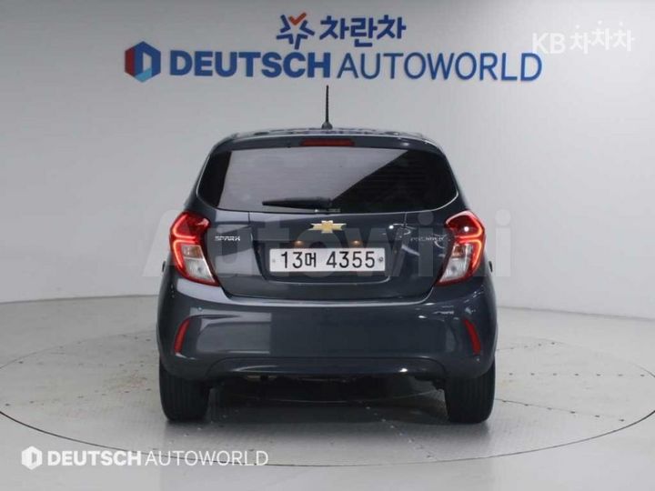 Chevrolet Spark 2019 KLYDC487DKC226815 — 4