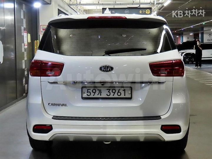Kia Carnival 2019 KNAME81ABKS509089 — 5