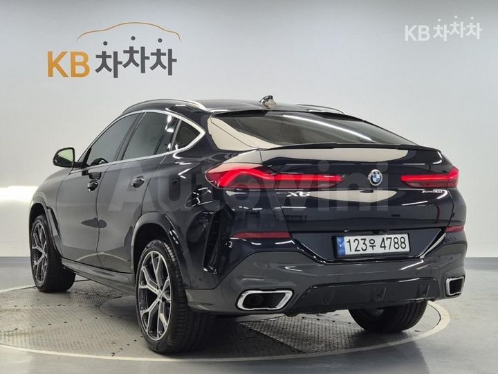 BMW X6 2021 — 2