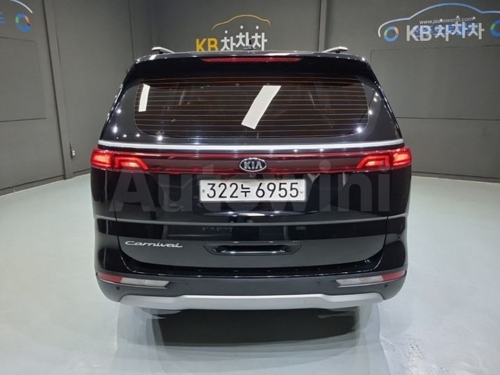 Kia Carnival 2021 KNANB81BBMS007453 — 3