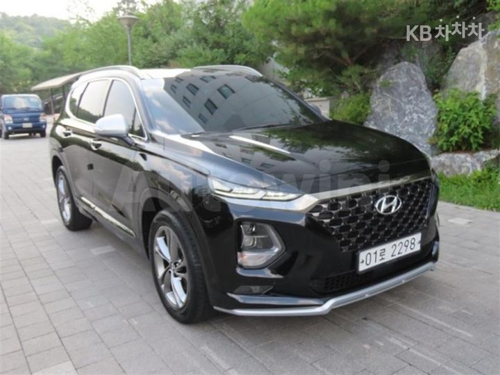 Hyundai SantaFe 2019 KMHS581ABKU112782 — 2