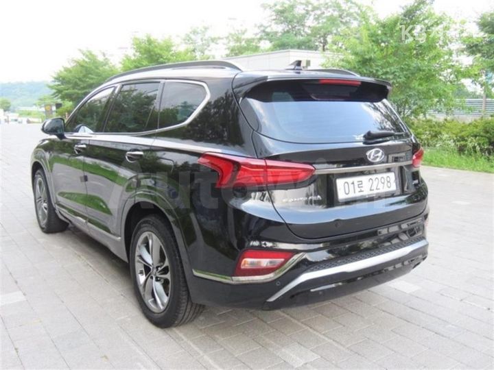 Hyundai SantaFe 2019 KMHS581ABKU112782 — 4