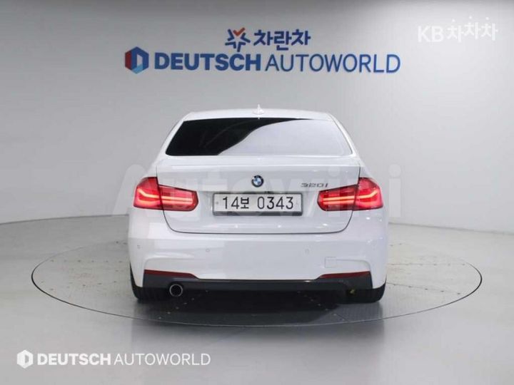 BMW 3 Series 2016 WBA8A9106GK822803 — 4