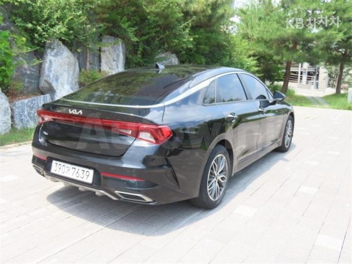 Kia K5 2022 KNAG741BBNA199076 — 3