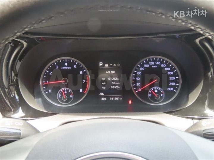 Kia K5 2022 KNAG741BBNA199076 — 5