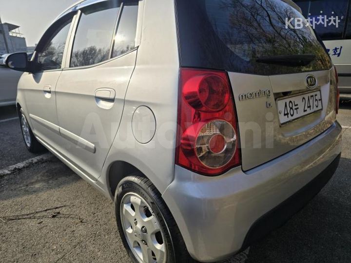 Kia Morning 2009 KNABA24439T714982 — 5
