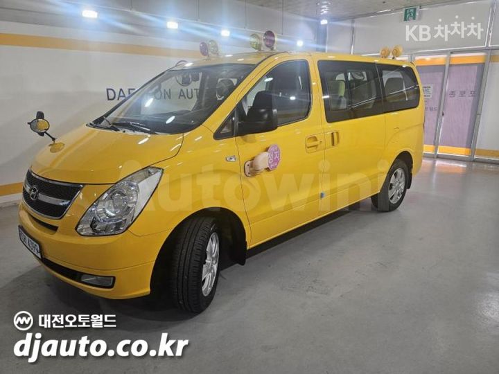Hyundai Starex 2015 — 2