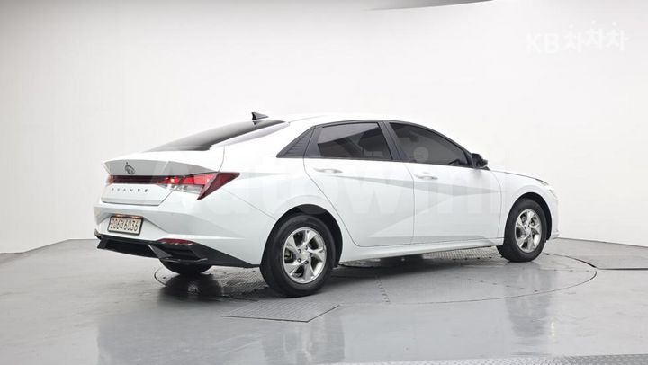Hyundai Avante 2023 — 2