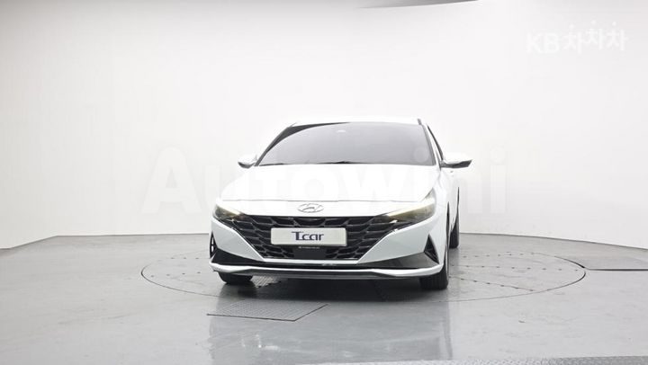 Hyundai Avante 2023 — 3