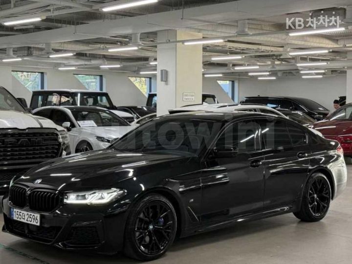 BMW 5 Series 2022 — 3