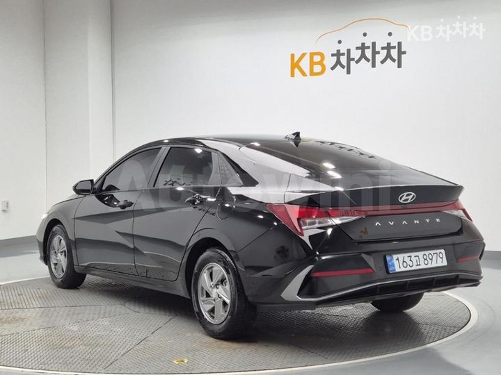 Hyundai Avante 2024 — 2