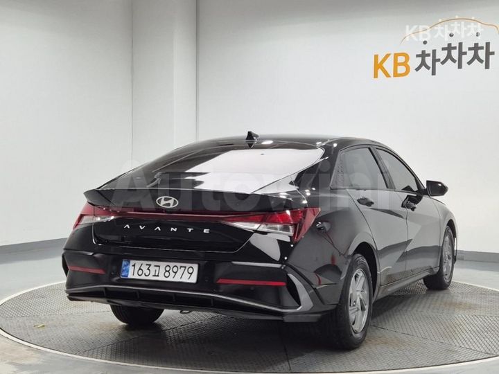 Hyundai Avante 2024 — 3