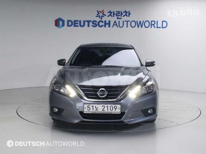 Nissan Altima 2017 1N4AL3AP1HC196586 — 3