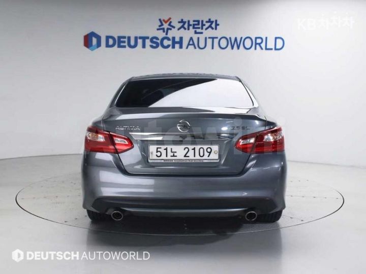 Nissan Altima 2017 1N4AL3AP1HC196586 — 4