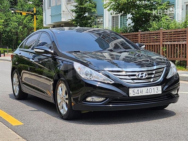 Hyundai Sonata 2011 KMHEC41BBBA235200 — 3