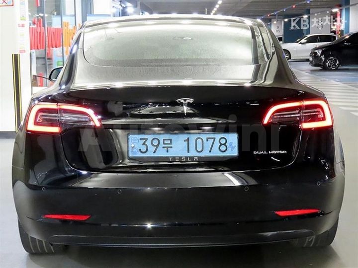 Tesla Model 3 2021 5YJ3E1EB0MF885449 — 5