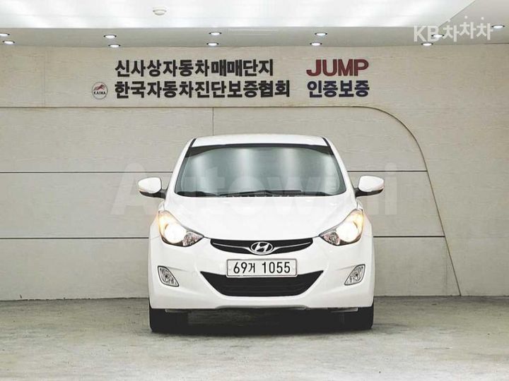 Hyundai Avante 2014 — 2