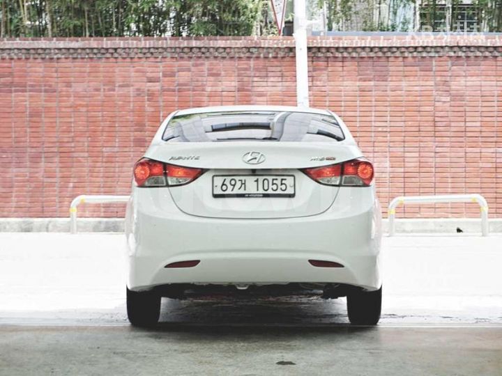 Hyundai Avante 2014 — 4
