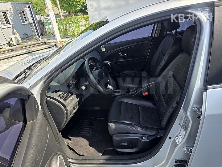 Renault SM3 2017 KNMC4C2HMHP202310 — 4