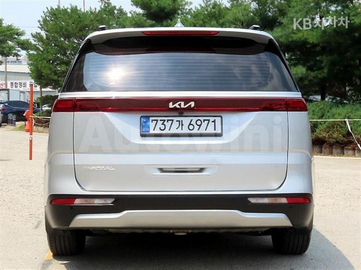 Kia Carnival 2023 — 4