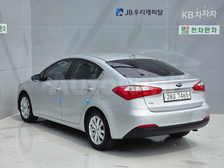 Kia K3 2015 — 5