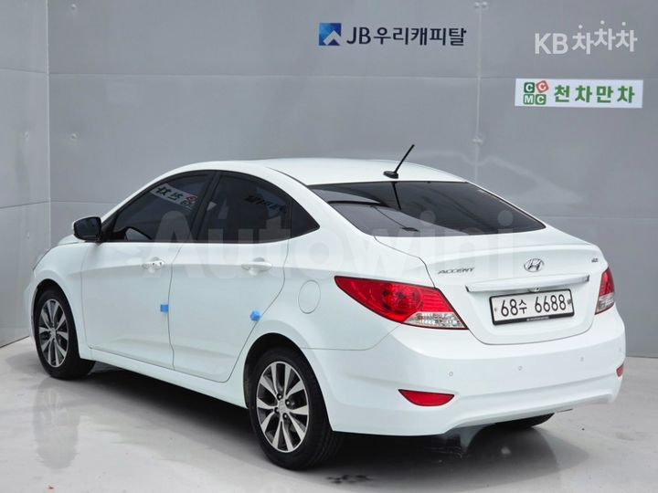 Hyundai Accent 2014 KMHCU41EBEU519060 — 5