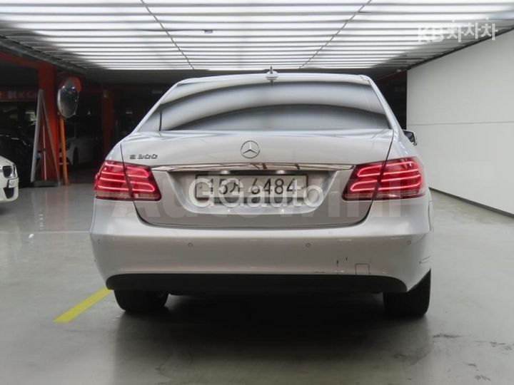 Mercedes-Benz E Class 2014 — 3