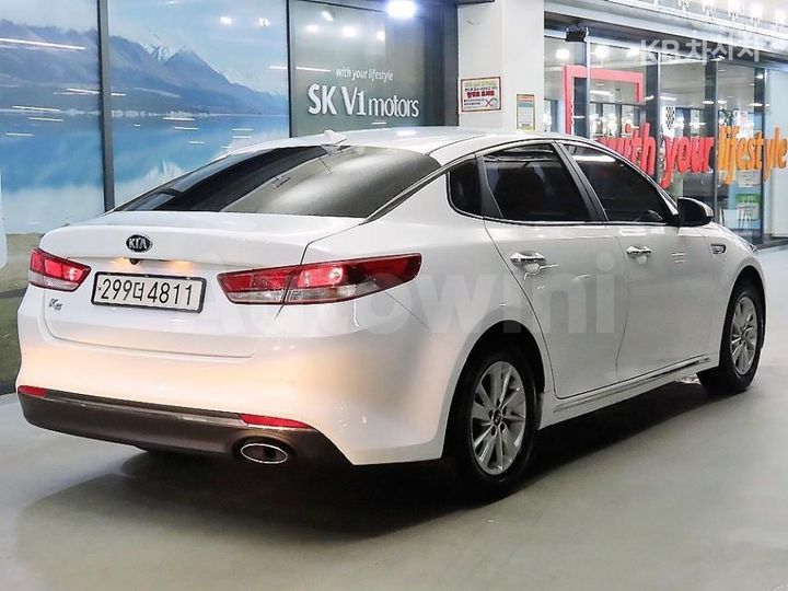 Kia K5 2016 KNAGS416BGA008717 — 4