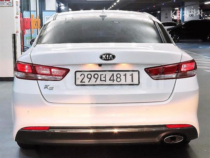 Kia K5 2016 KNAGS416BGA008717 — 5