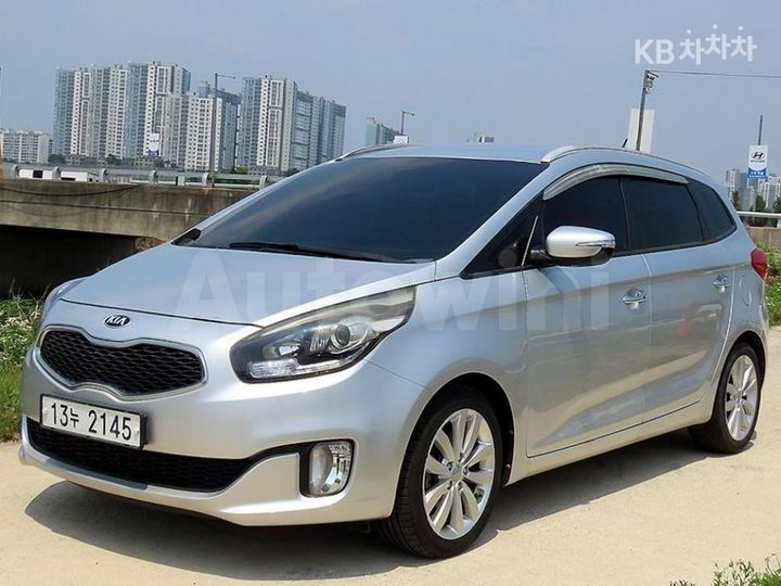 Kia Carens