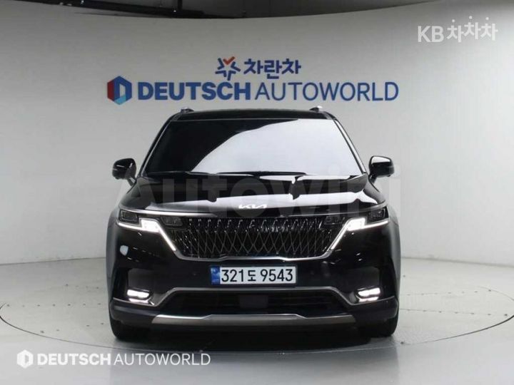 Kia Carnival 2023 KNANC813BPS297326 — 3