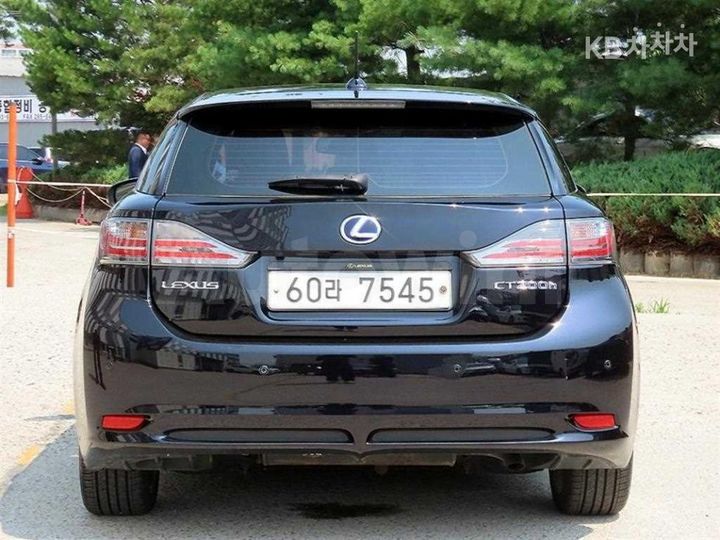 Lexus CT 2012 JTHKD5BH9C2056345 — 4