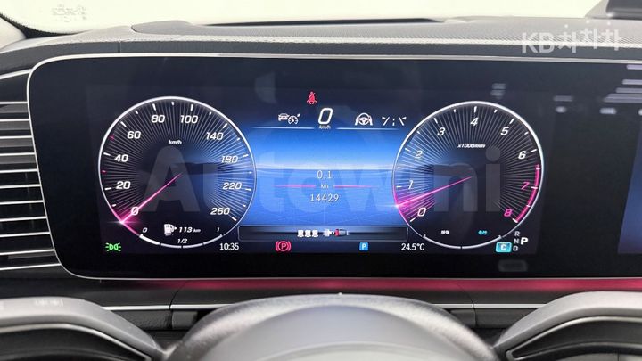 Mercedes Benz GLE Class 2024 — 5