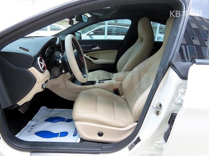 Mercedes Benz CLA Class