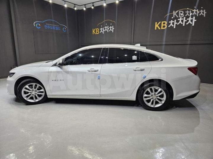 Chevrolet Malibu 2018 — 4