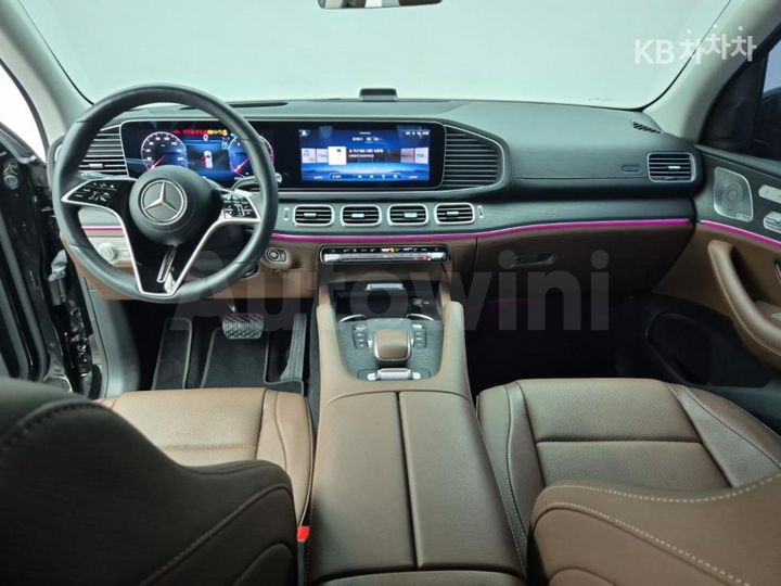 Mercedes Benz GLE Class 2023 — 5