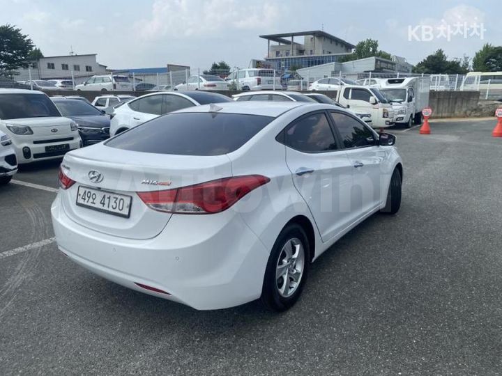Hyundai Avante 2012 KMHDG41DBCU245492 — 4