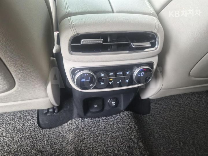 Genesis GV80 2023 KMTHB81DDPU145345 — 5