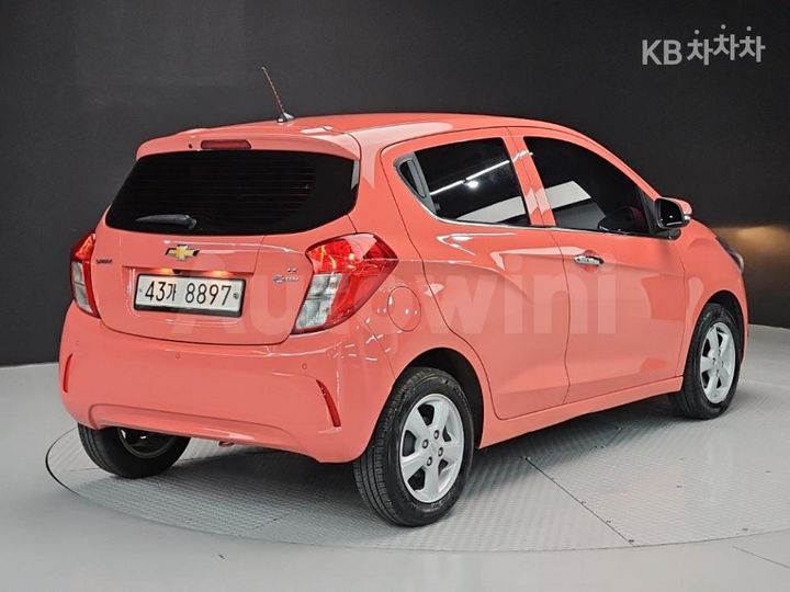 Chevrolet Spark 2018 KLYDC487DJC013282 — 4