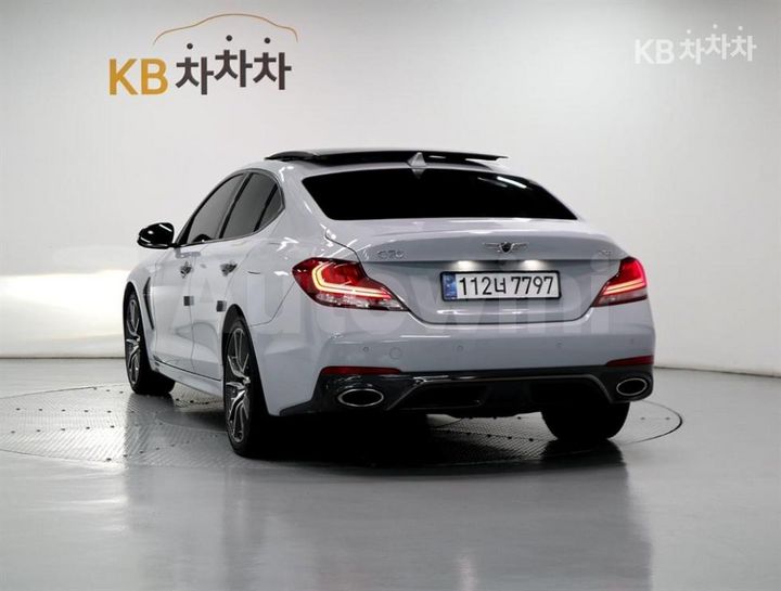 Genesis G70 2020 — 4