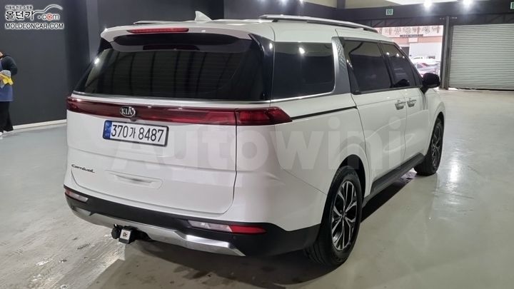 Kia Carnival 2020 KNANC81BBMS033715 — 2