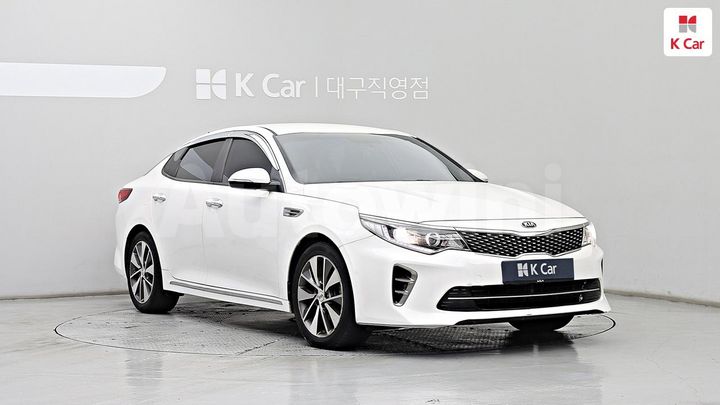 Kia K5 2016 KNAGX417GGA077863 — 3