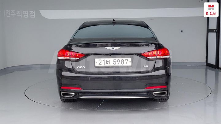 Genesis G80 2018 KMHGL41DBJU293813 — 4