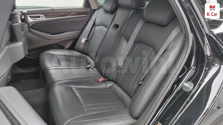 Genesis G80 2017 KMHGM41DDHU228169 — 4