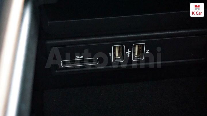 Mercedes-Benz E Class 2019 WDDZF4JB0KA520635 — 3