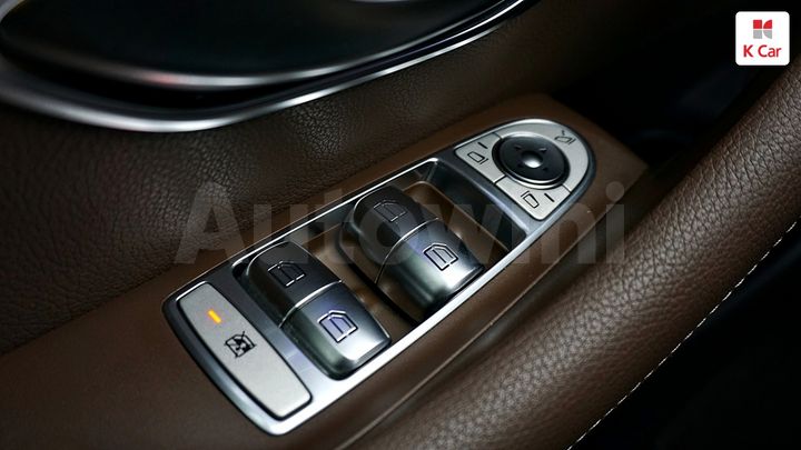 Mercedes-Benz E Class 2019 WDDZF4JB0KA520635 — 5