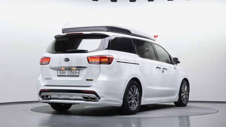 Kia Carnival 2017 — 2