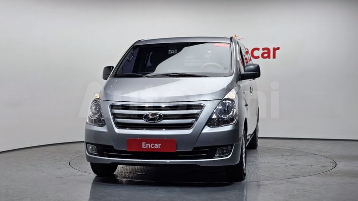 Hyundai Starex 2017 — 2