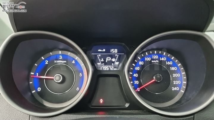 Hyundai Avante 2013 — 5