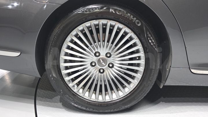 Genesis G90 2019 — 5